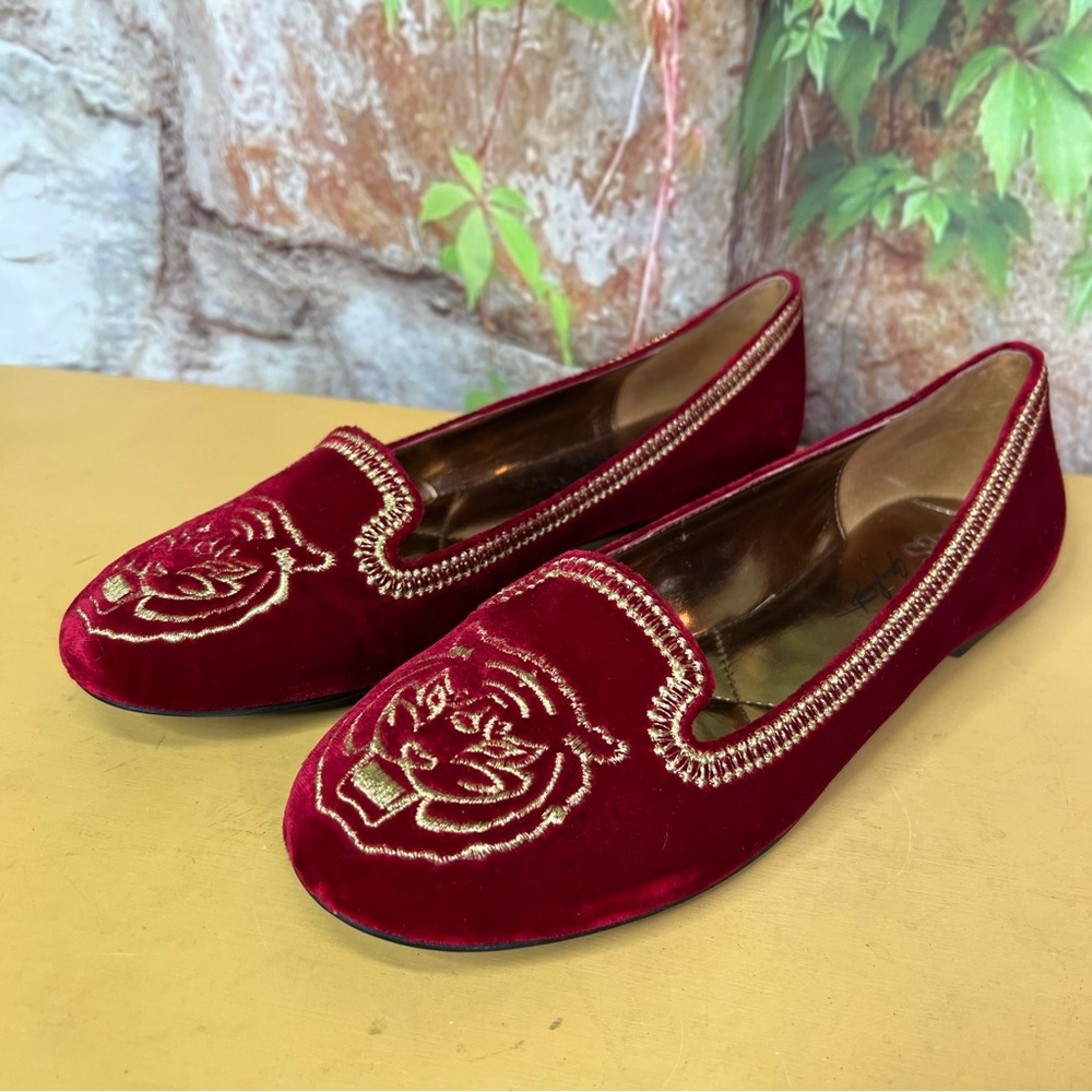 ABS ALLEN SCHWARTZ Quiet Luxury Red/Burgundy Embroidered Gold Velvet Flats, 8 - Picture 14 of 14